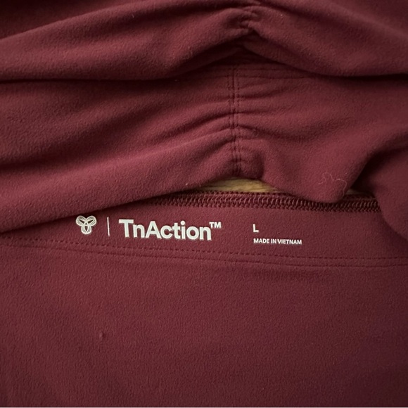 TNA TnAction Burgundy padded Sports Bra size large open back soft fabric sports - Picture 3 of 3